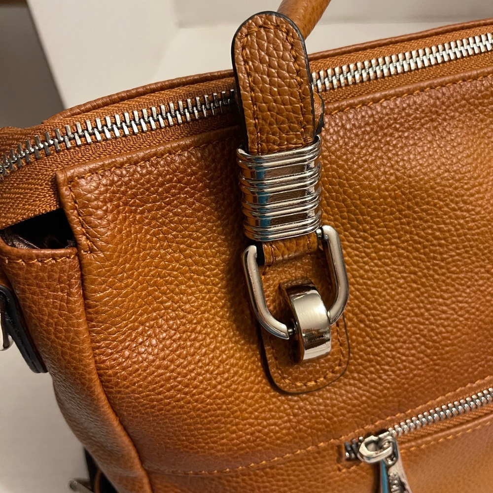 Classic Tan Leather Tote Bag - Picture 11 of 14